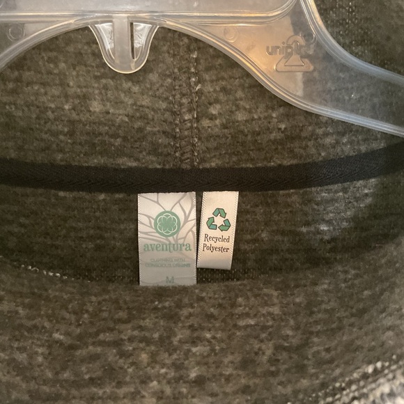 Aventura Women's Heather Gray Sweater Recycled Material Sz Medium - Picture 2 of 7